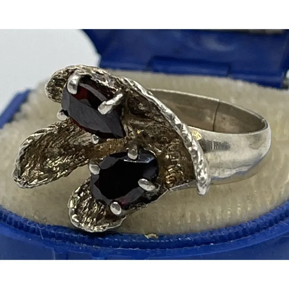 Vintage Sterling Silver Ring 925 Size 6.5 Band Unique Red Garnet Brutalist